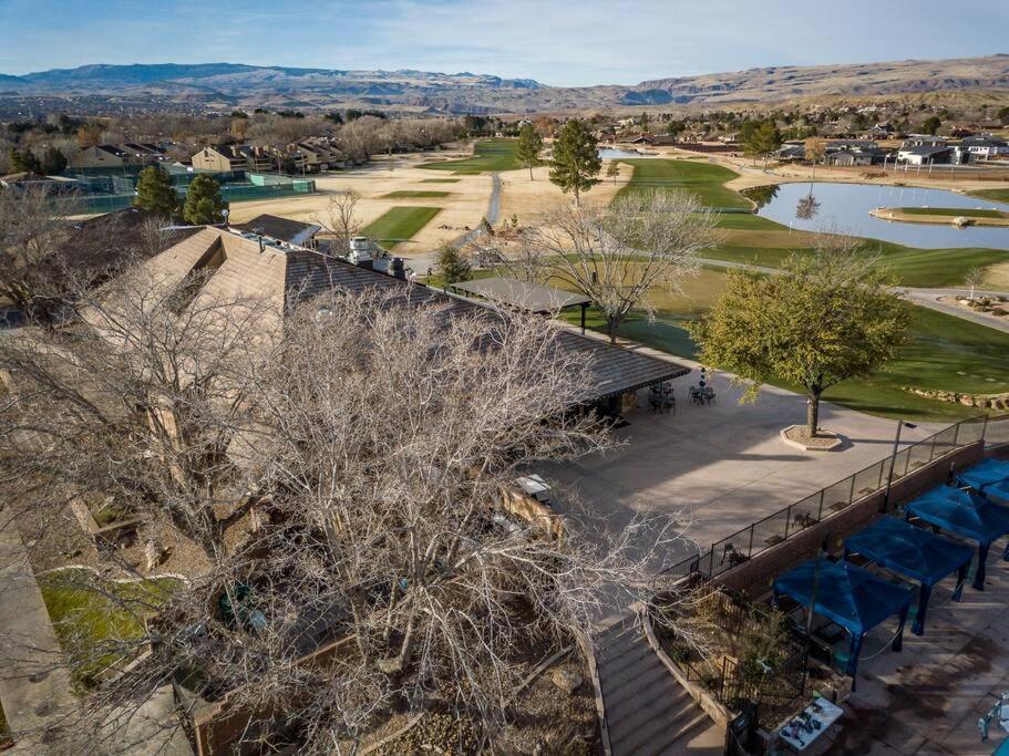 Villa #15 Pet Friendly! Year Round Heated Pool & Hot Tub! Upper Patios! St. George Exterior photo